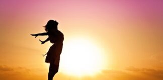 Z jakich powodów warto rozwijać w sobie poczucie wolności emocjonalnej?