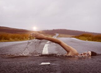 Jak się nazywa człowiek zbyt pewny siebie? Jak się nazywa człowiek zbyt pewny siebie?