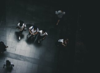 Ile lat liceum po 8 klasie?