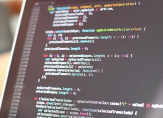 Jaki charakter ma proces kształcenia na pierwszym etapie edukacji?