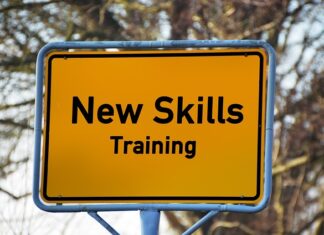 Co trzeba zrobić żeby zostać korepetytorem? Co trzeba zrobić żeby zostać korepetytorem?