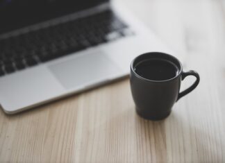 Ile godzin można pracować na kontrakcie?